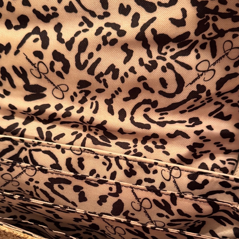 NWT Jessica Simpson Stylish Tan Woven Handbag with Gold Accents - Picture 6 of 8